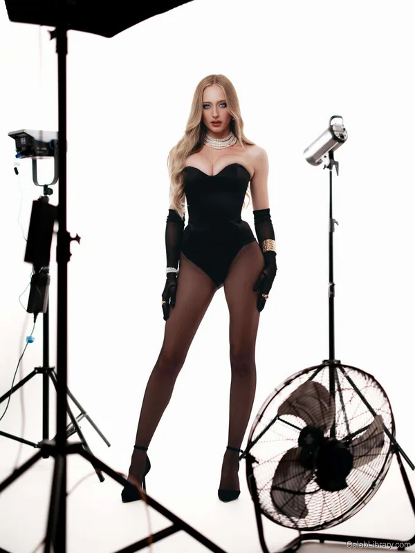 Sophia Diamond photo 15 of 1991