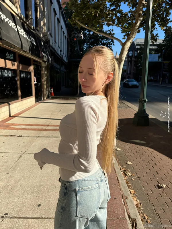Sophia Diamond photo 2 of 1991