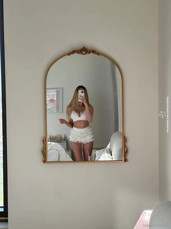 Sophia Diamond photo 7 of 1991