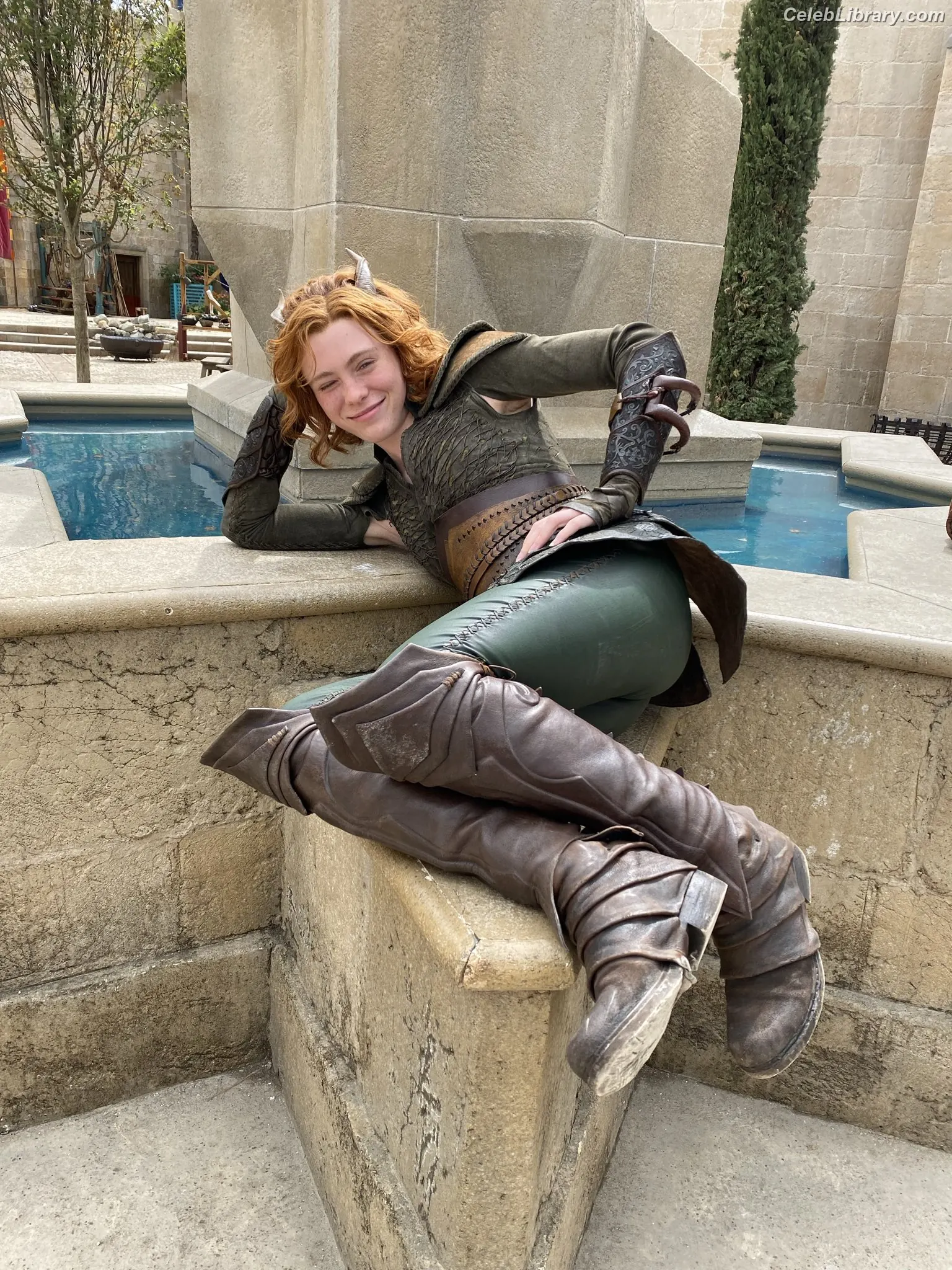 Sophia Lillis photo 3 of 127