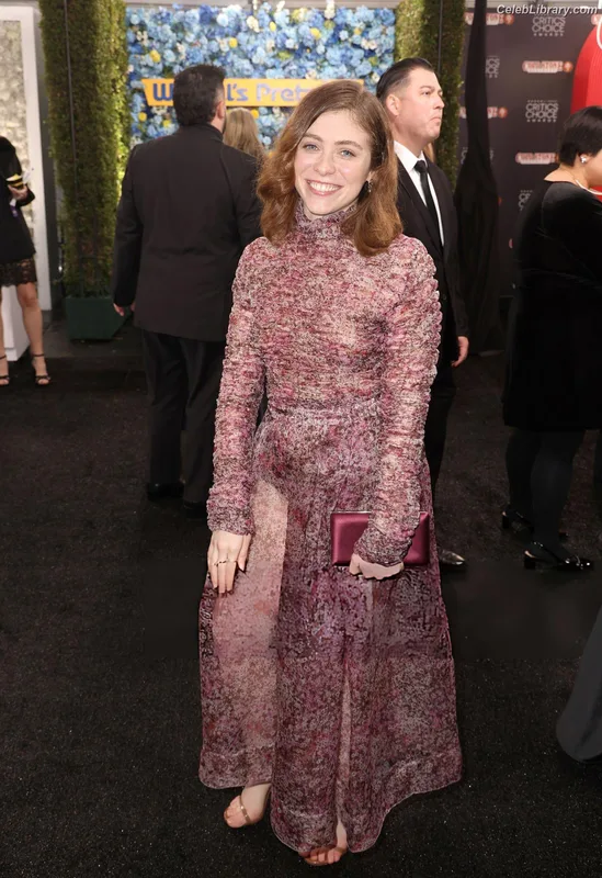 Sophia Lillis photo 17 of 128