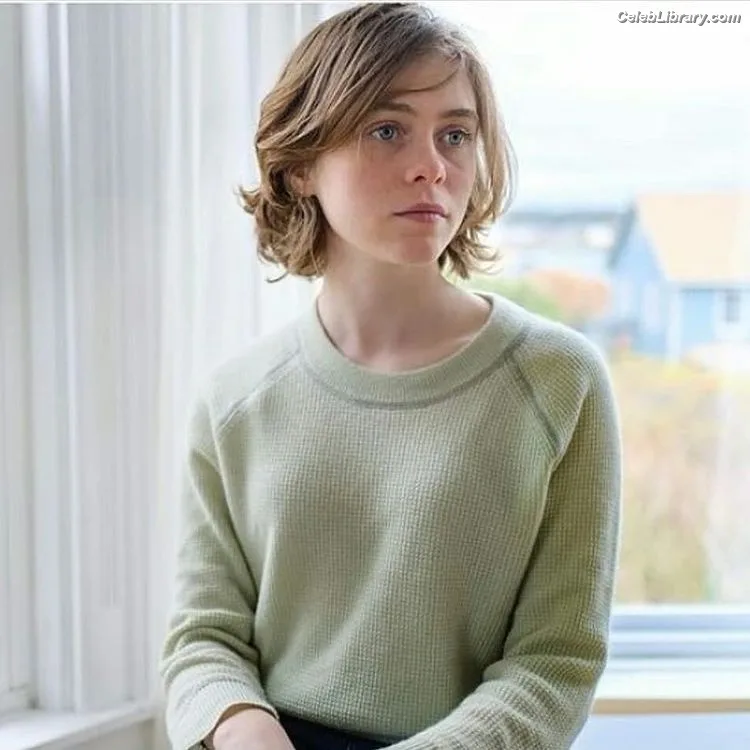 Sophia Lillis photo 23 of 128