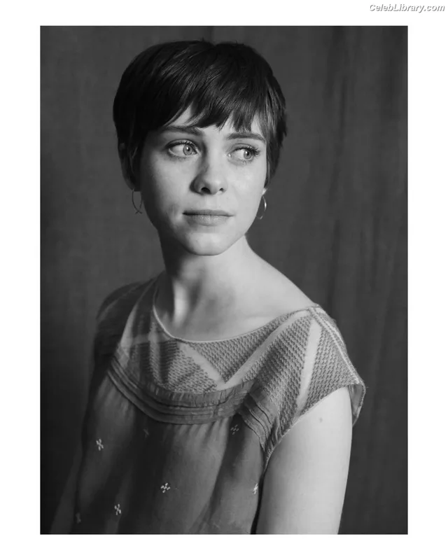 Sophia Lillis photo 5 of 128