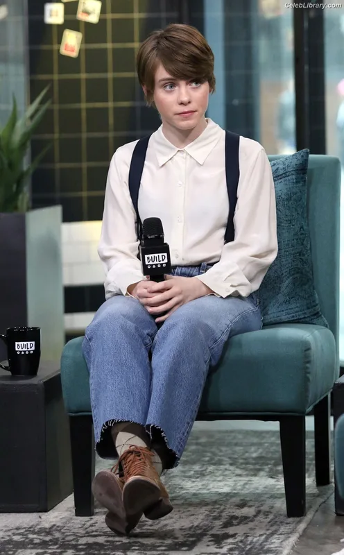 Sophia Lillis photo 15 of 128