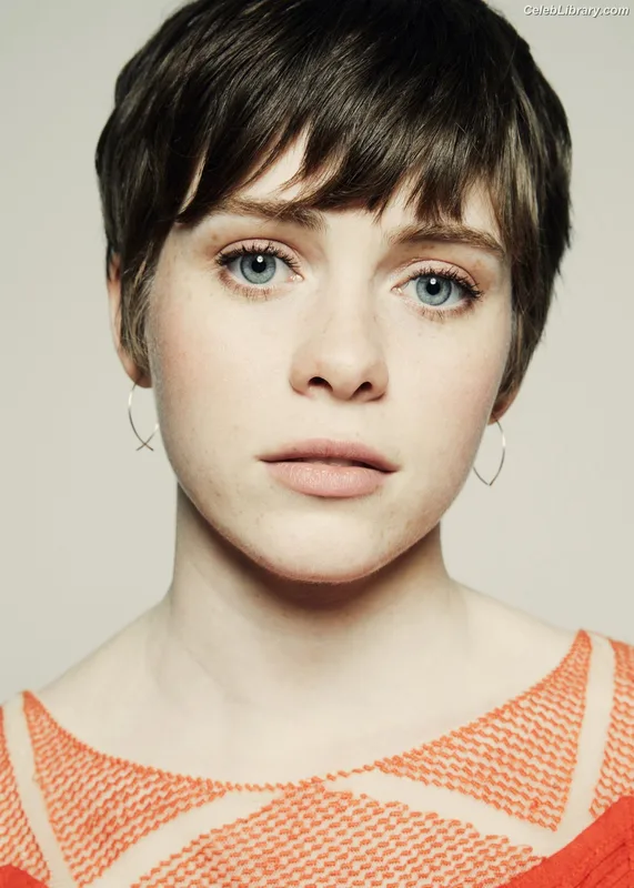 Sophia Lillis photo 5 of 128