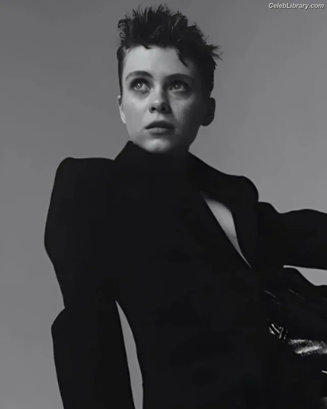 Sophia Lillis photo 9 of 128