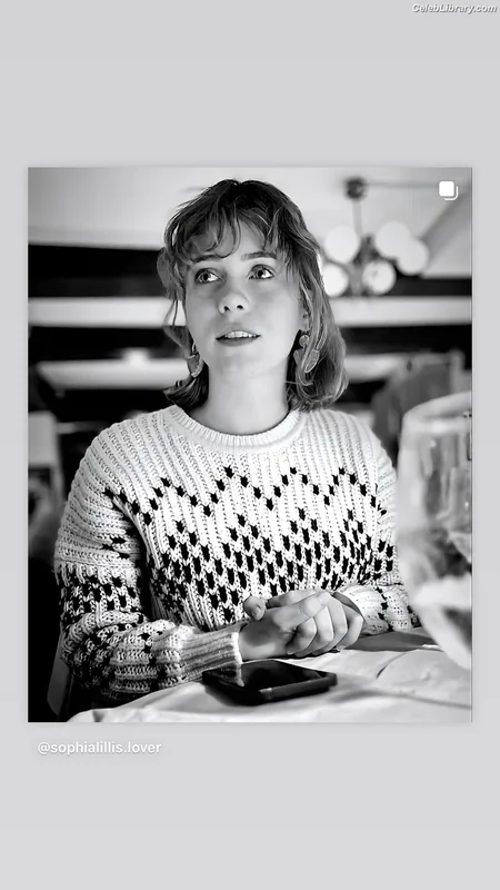 Sophia Lillis photo 12 of 128