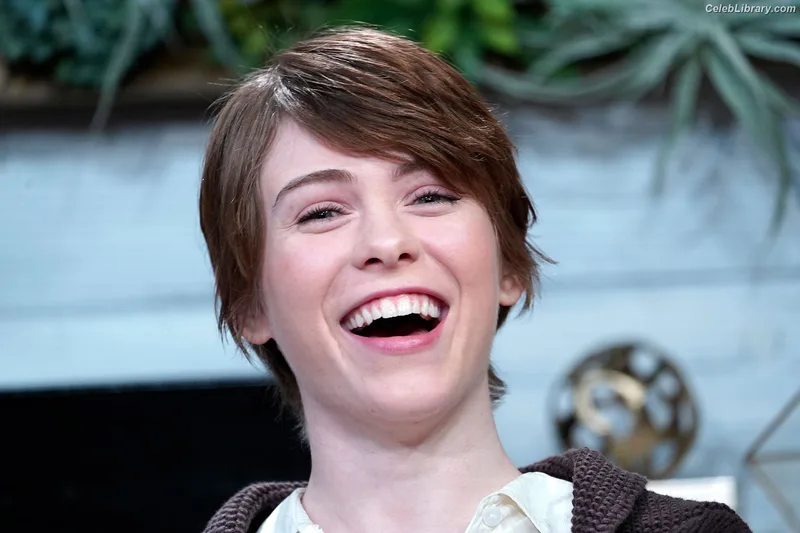 Sophia Lillis photo 3 of 128