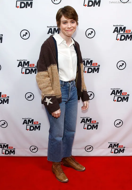 Sophia Lillis photo 17 of 128