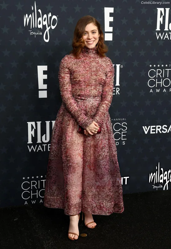 Sophia Lillis photo 22 of 128