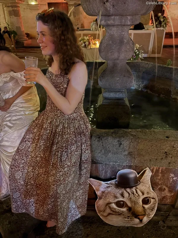 Sophia Lillis photo 6 of 128