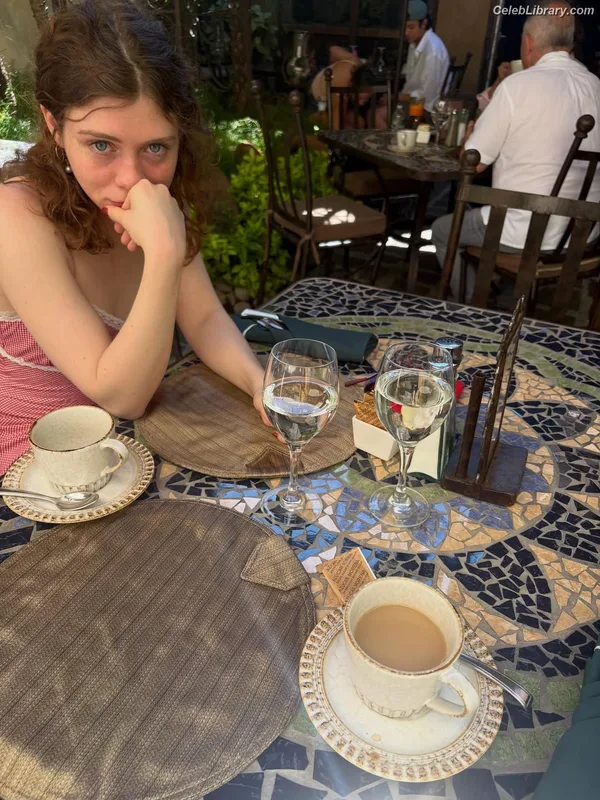 Sophia Lillis photo 7 of 128
