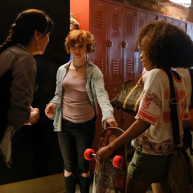 Sophia Lillis photo 13 of 128