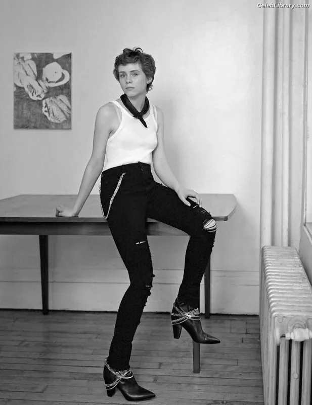 Sophia Lillis photo 15 of 128