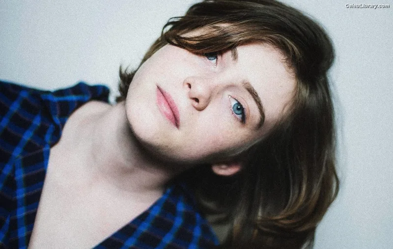 Sophia Lillis photo 22 of 128