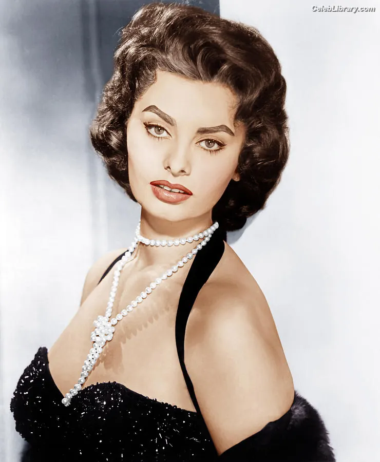 Sophia Loren photo 19 of 79