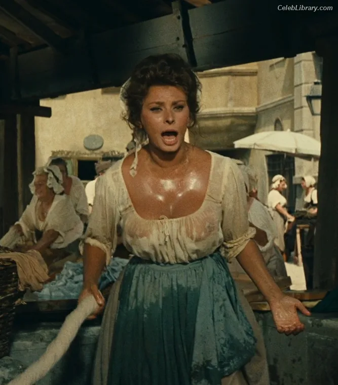 Sophia Loren photo 5 of 80
