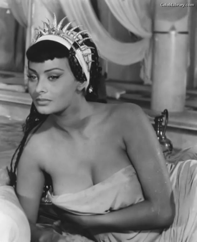 Sophia Loren photo 20 of 80