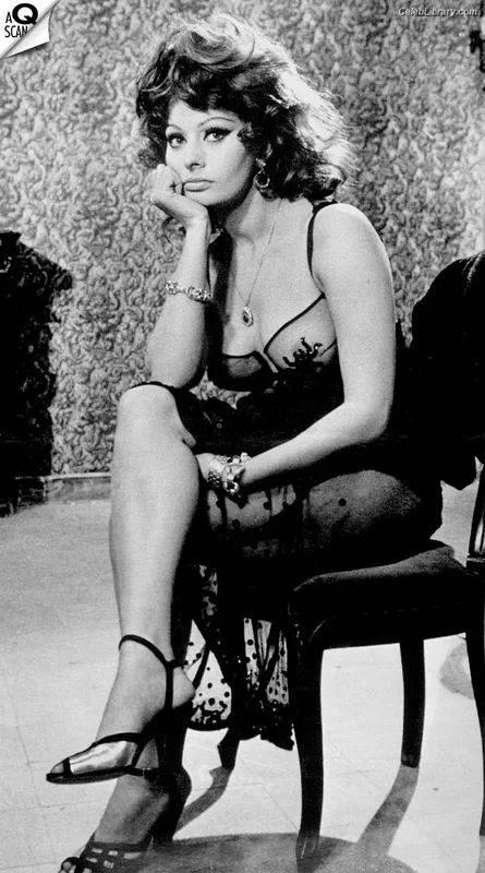 Sophia Loren photo 9 of 80