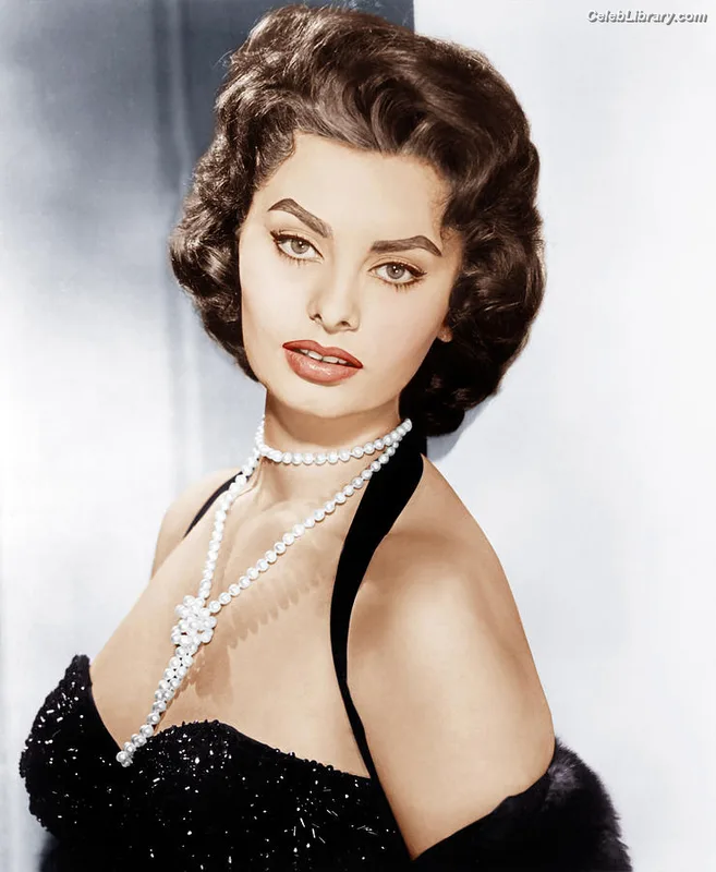 Sophia Loren photo 19 of 80