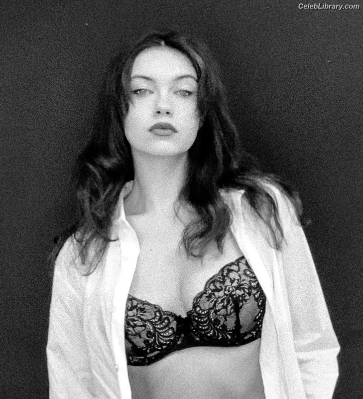 Sophia Tatum photo 16 of 34
