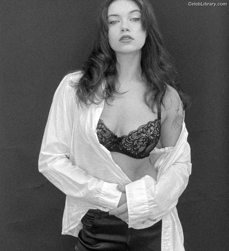 Sophia Tatum photo 18 of 34