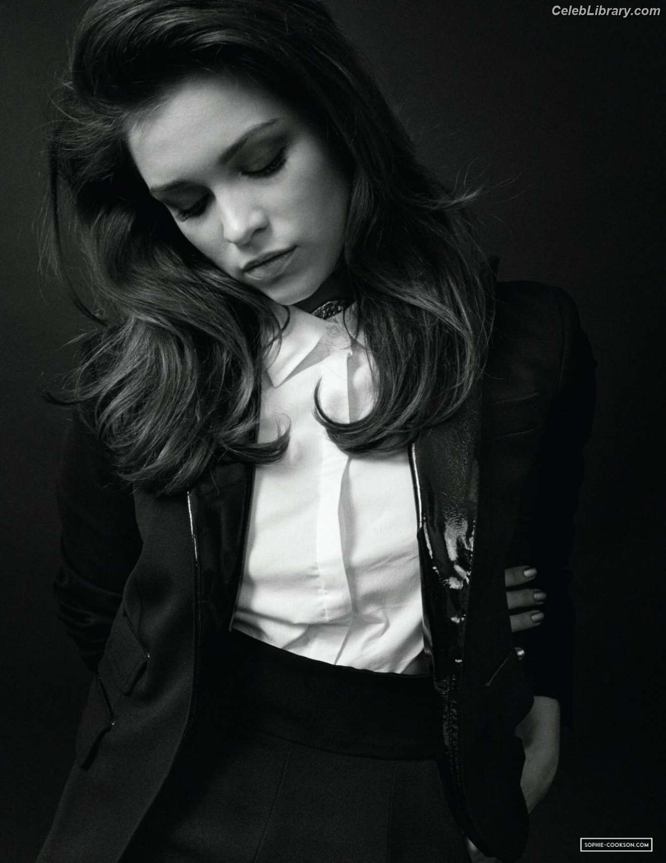 Sophie Cookson photo 3 of 9