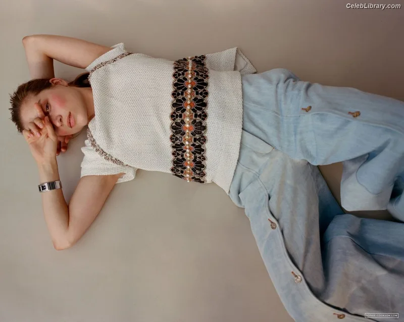 Sophie Cookson photo 1 of 9
