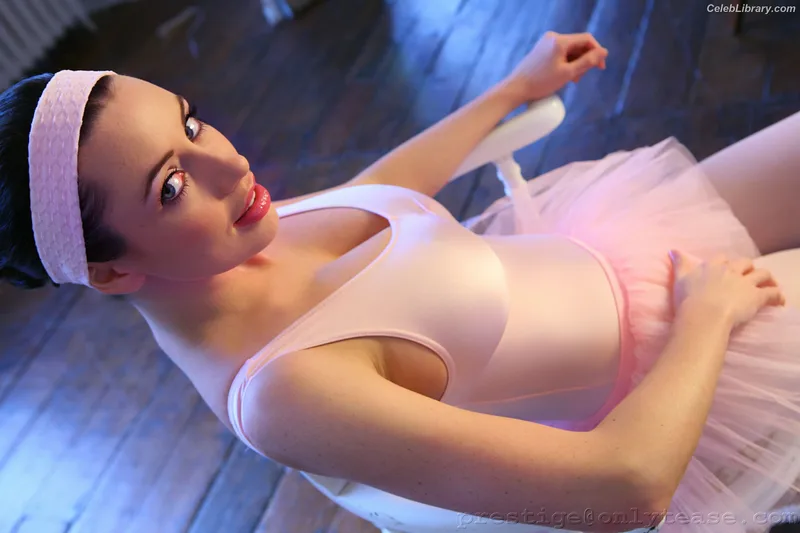 Sophie Howard photo 7 of 899