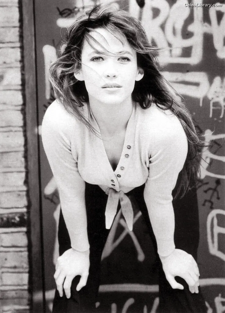 Sophie Marceau photo 13 of 222