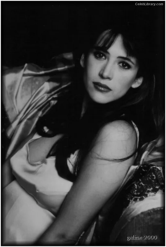Sophie Marceau photo 15 of 223