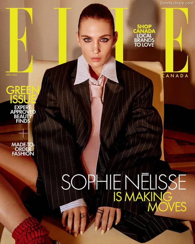 Sophie Nélisse photo 23 of 493
