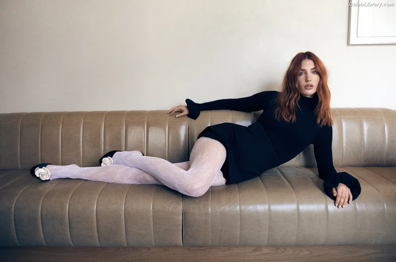 Sophie Nélisse photo 18 of 493