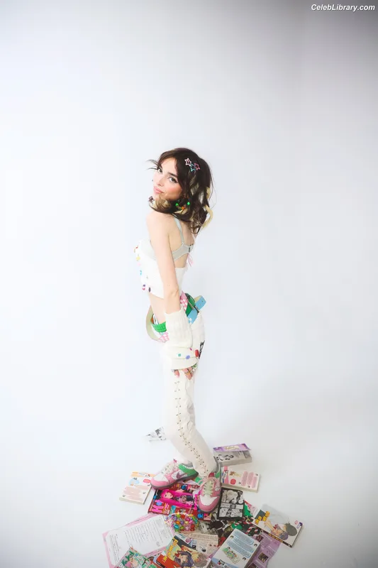 Sophie Powers photo 10 of 535