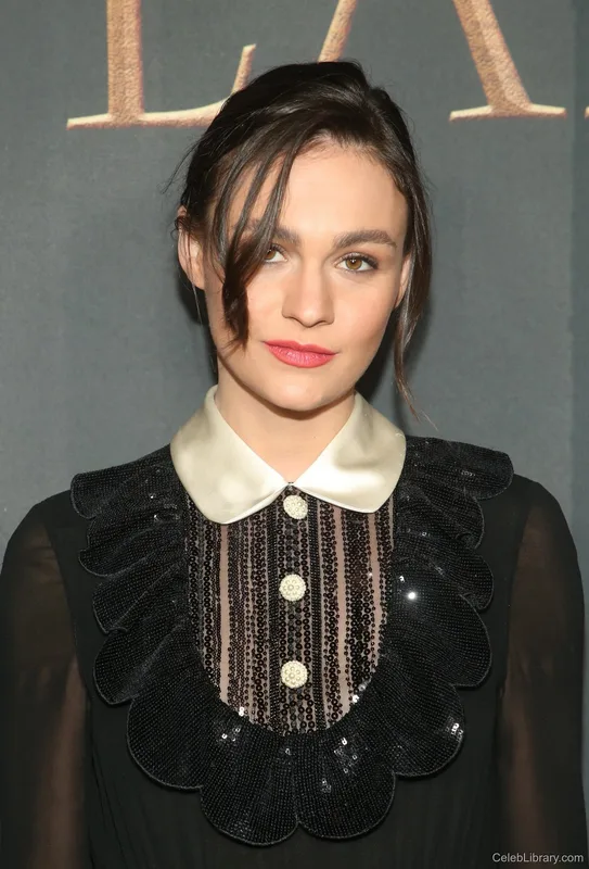 Sophie Skelton photo 12 of 70