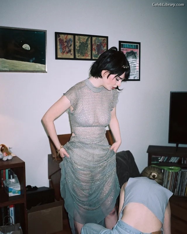 Sophie Thatcher photo 6 of 1121