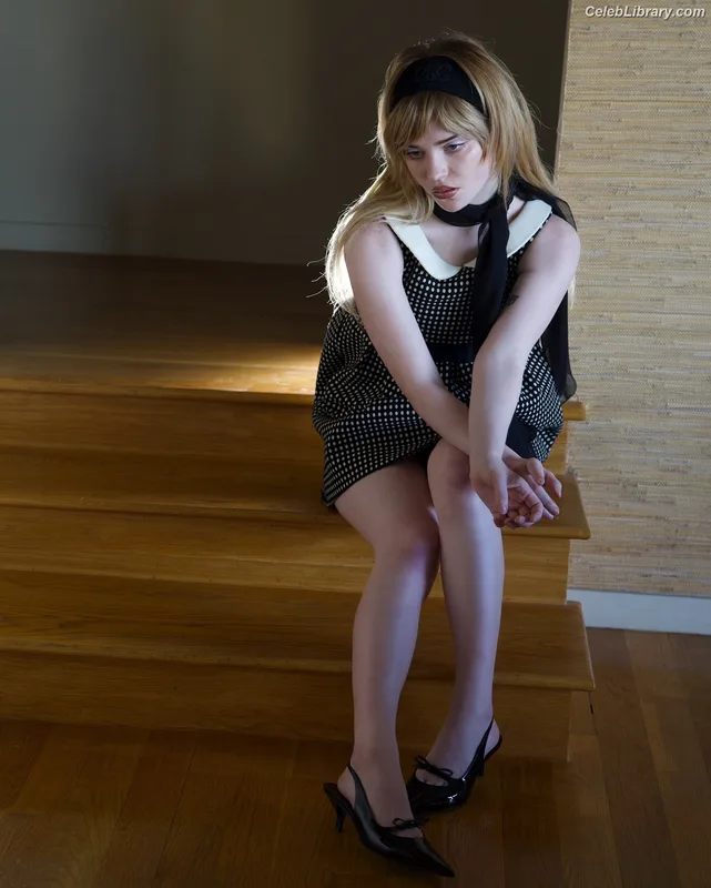 Sophie Thatcher photo 6 of 1121