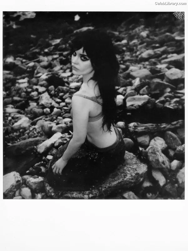 Sophie Thatcher photo 1 of 1121