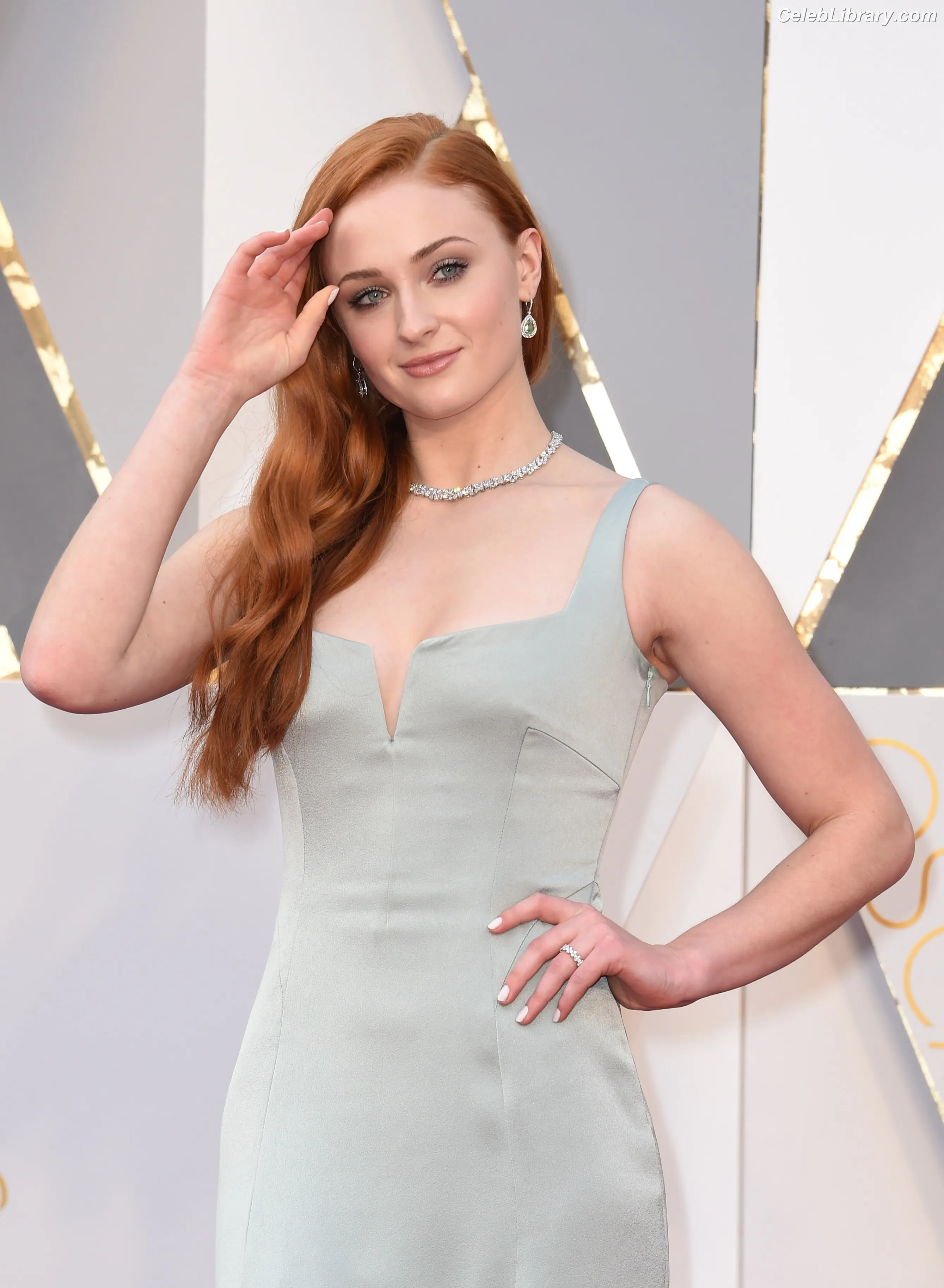 Sophie Turner photo 7 of 478