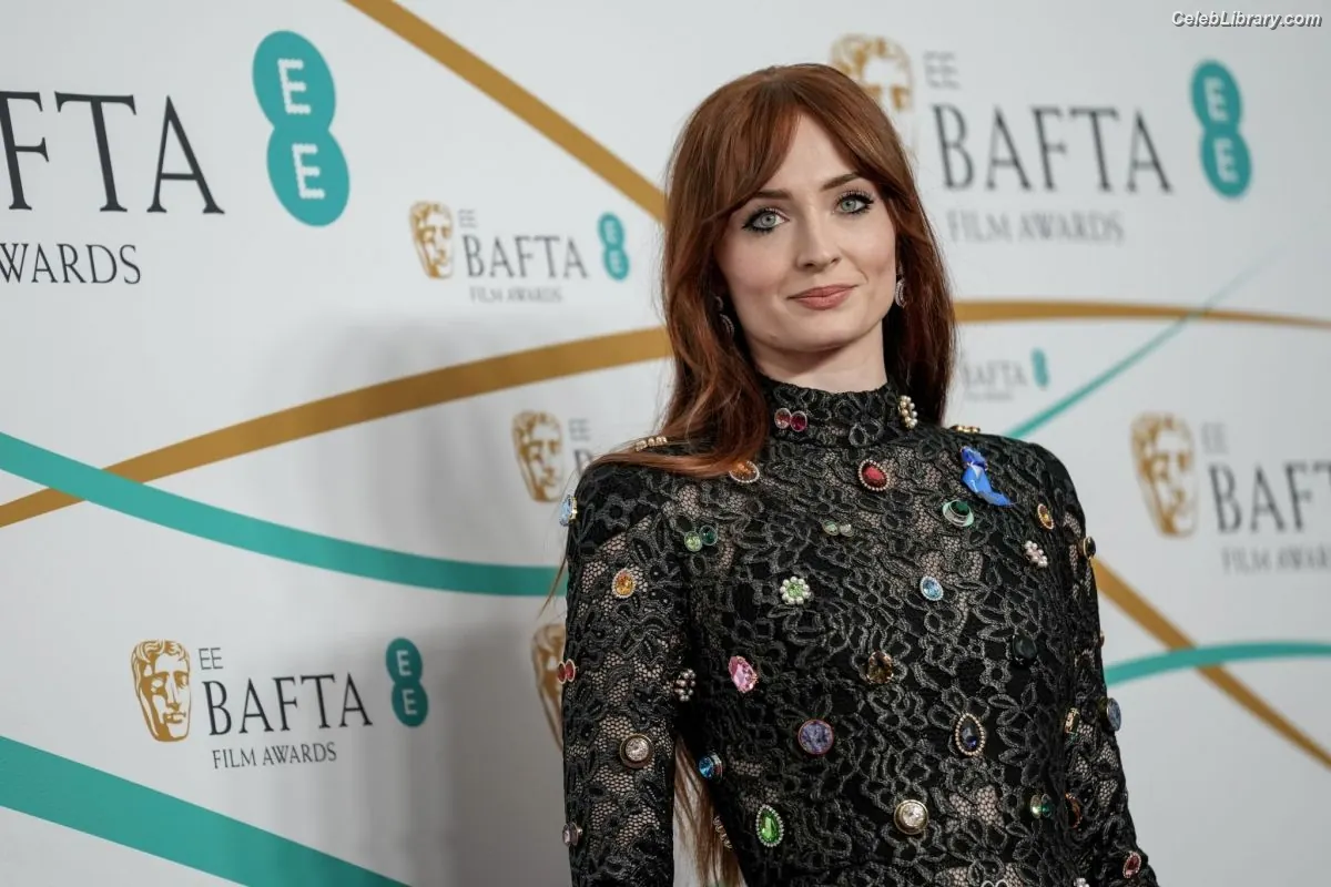 Sophie Turner photo 20 of 478