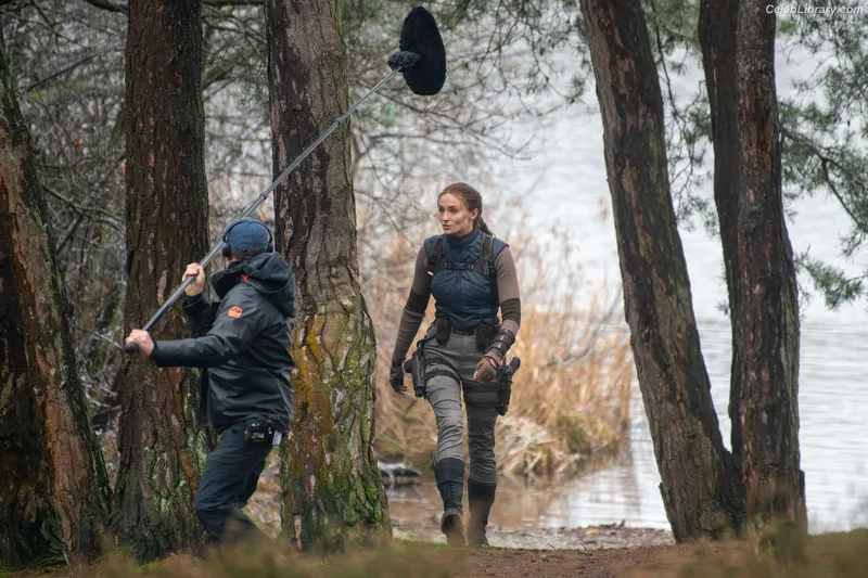 Sophie Turner photo 1 of 479
