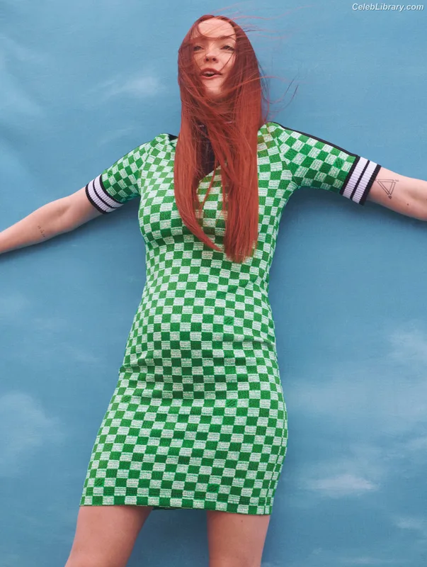 Sophie Turner photo 8 of 479