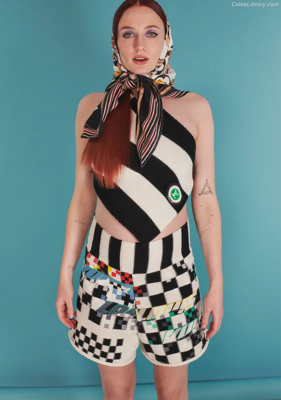 Sophie Turner photo 9 of 479