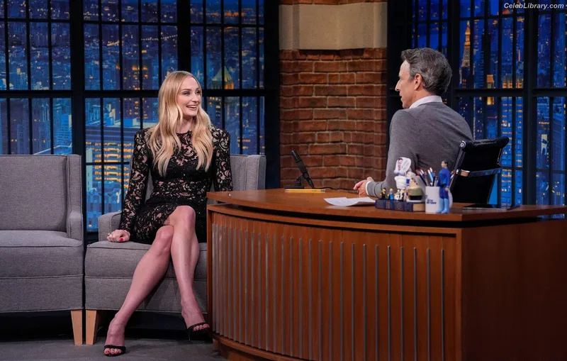 Sophie Turner photo 23 of 479