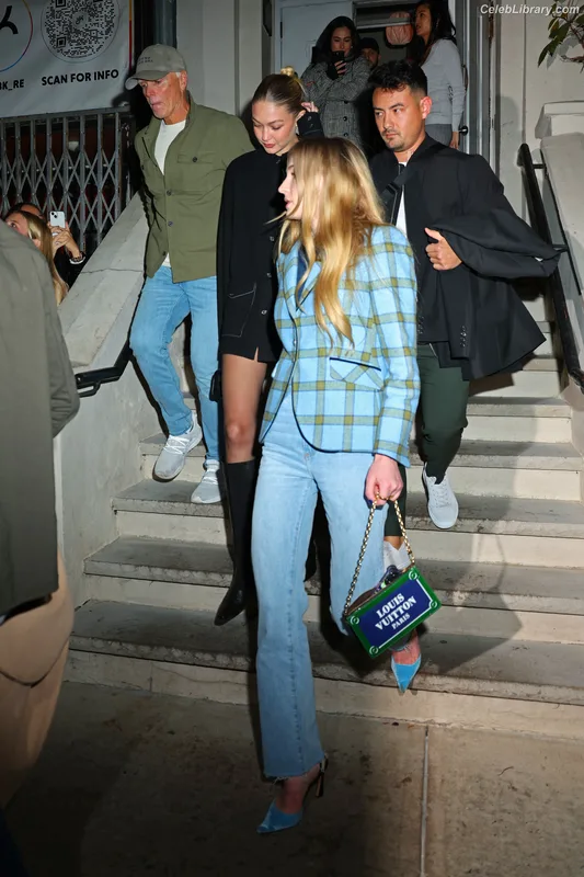 Sophie Turner photo 24 of 479