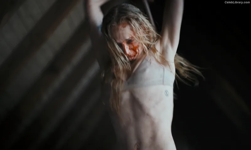 Sophie Turner photo 11 of 479