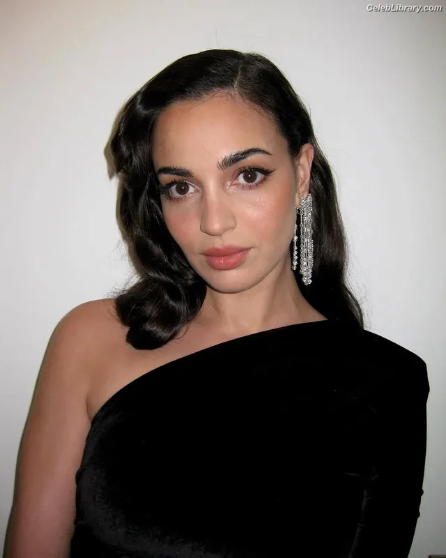 Souheila Yacoub photo 11 of 28