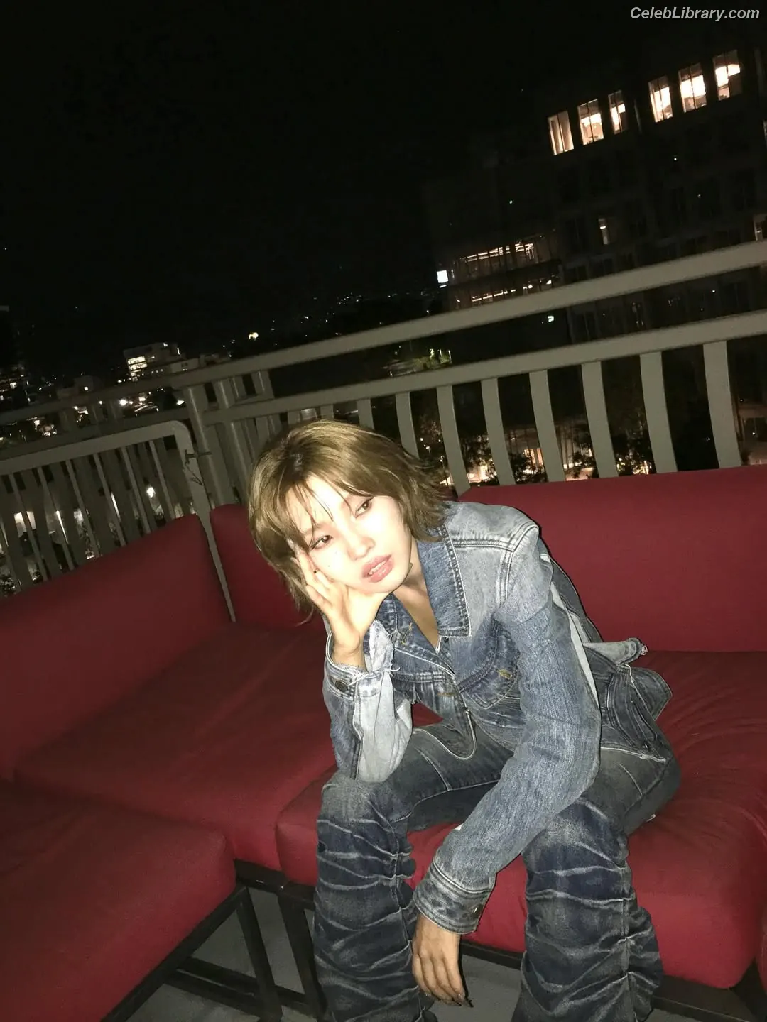 Soyeon  (G)I-IDLE photo 9 of 821