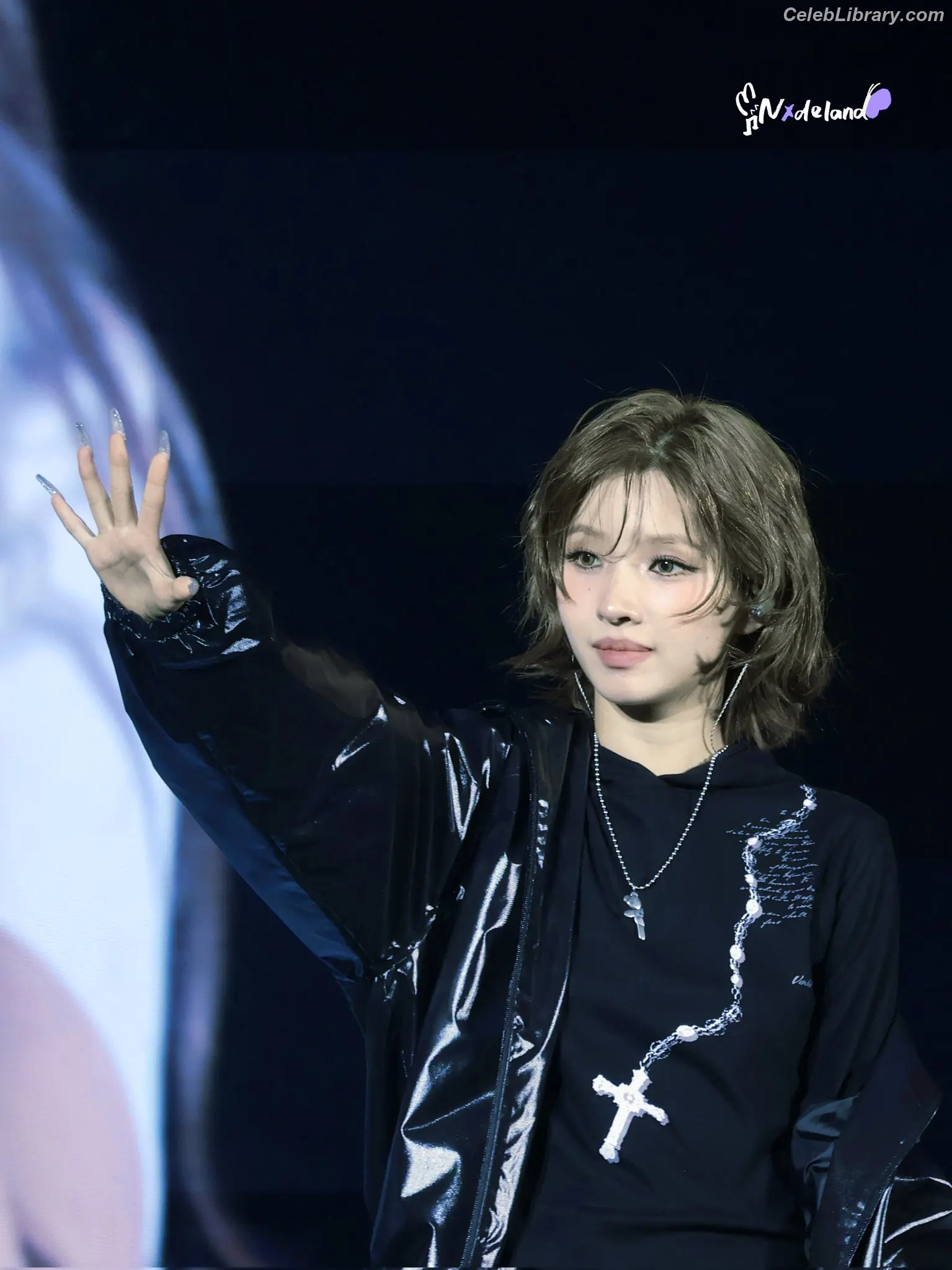 Soyeon  (G)I-IDLE photo 19 of 821