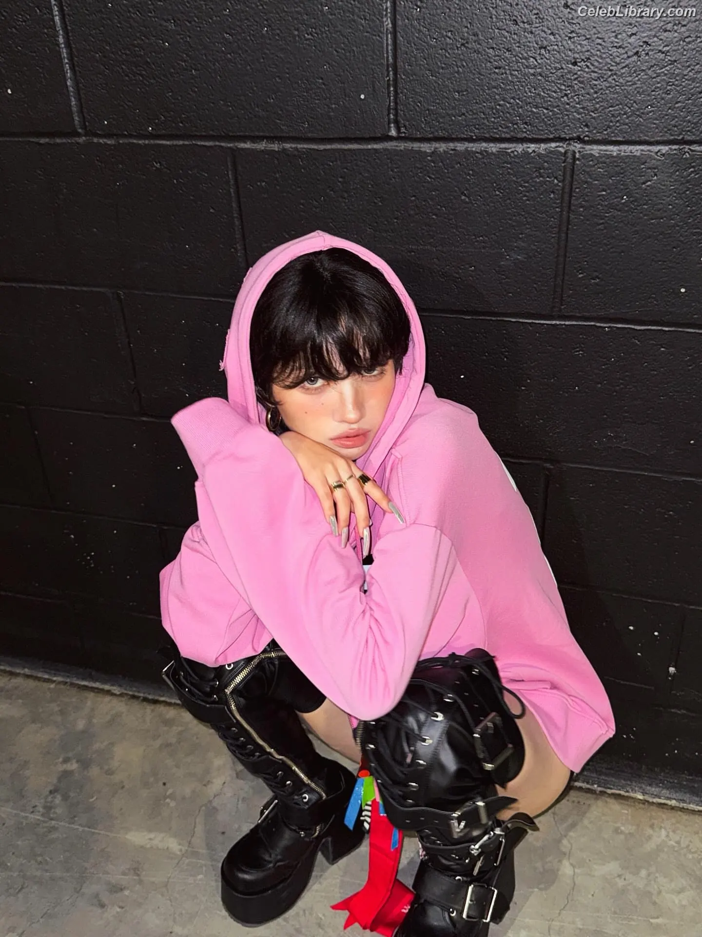 Soyeon  (G)I-IDLE photo 7 of 821